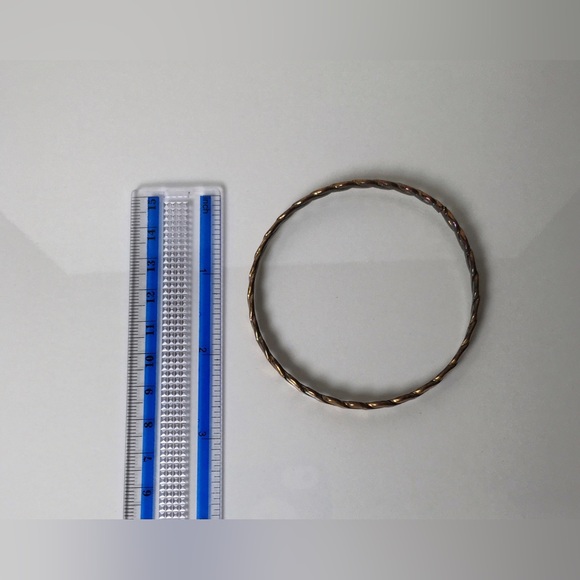 2 Vintages Bangles Copper Bronze Colour - Wear Them Together Or By Themselves - Picture 5 of 10